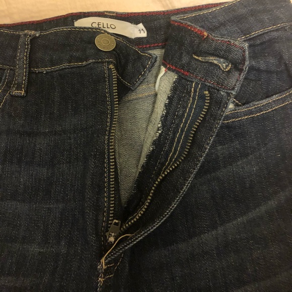 Jeans - Picture 2 of 5